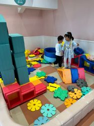 -奈尔宝·儿童乐园·亲子餐厅(华采天地店)