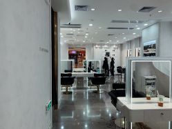 -Kraemer Paris  苏豪路易士·嘉玛发廊