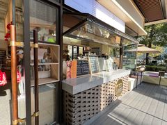 -Dough&Joe团憩(瑞虹天地月亮湾店)