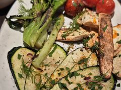 -LESCEDARS Brasserie Bistro香柏树