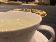 -燕庭·纯燕窝·甜品下午茶(南京西路店)