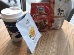 -瑞幸咖啡(杭州绿地中央店)