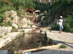 -大平台龙居瀑布旅游区