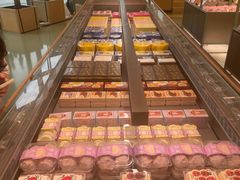 -好利来(建邺吾悦广场Lab主题店)