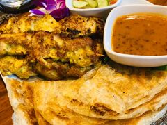 -Chom Cafe and Restaurant