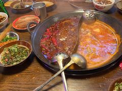 -萍姐火锅·公路夜市(武汉首店)