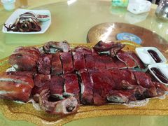 -大石鼓山庄·珠海第一烧猪