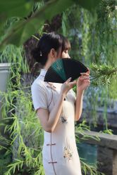 -一揽芳华汉服旗袍体验馆(拙政园店)