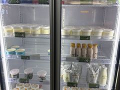 -正飞鲜奶(吐鲁番路店)