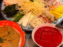 -周小明火锅(黑金冠社区店)