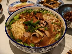 -镇南锅盖面馆(解放路店)