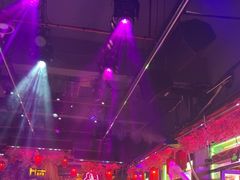 -喜鹊音乐酒馆(西街店)