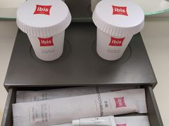 -宜必思酒店(青岛五四广场宁夏路地铁站店)