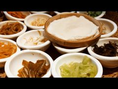 -包整·丝娃娃(一览甲秀楼风景店)