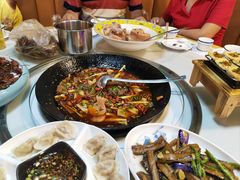 -茅台镇网红溶洞餐厅·茅帮菜馆