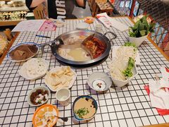 -山悦里 山野·鲜火锅(罗斯福广场店)