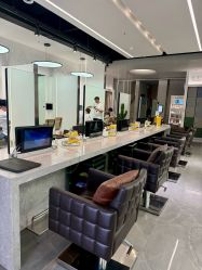 -Z.X HAIR SALON张新美业