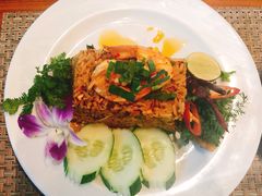 -Chom Cafe and Restaurant