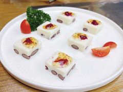 鲜奶红豆糕-巴依老爷新疆餐厅