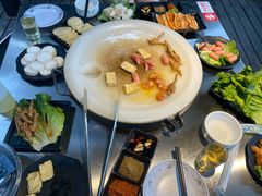 -冰冰龙虾·江湖菜·花园江景餐厅
