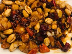 宫爆鸡丁-弘雅饭店