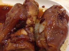 卤猪手-十面欢腾·海鲜面·台式Bistro(长乐路店)