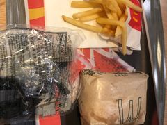 -麦当劳(新华路步步高店)