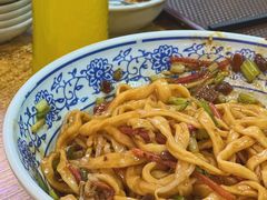 老北京炸酱面-门框胡同百年卤煮(新街口店)