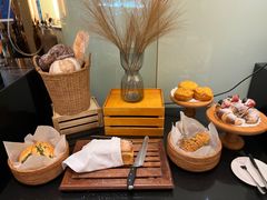 -亮马河饭店翠雅咖啡厅