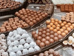 -Laderach 莱德拉(上海环贸iapm店)