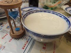 -广信牛奶甜品世家(台东店)