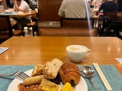 -亚龙湾希尔顿自助餐厅·海鲜·烧烤·沙滩BBQ·现场乐队