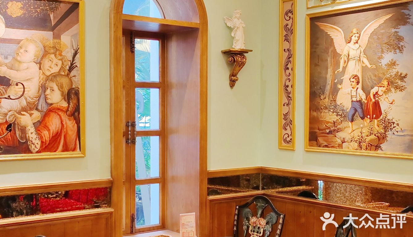 花开富贵山茶红👉秘密旅行西餐