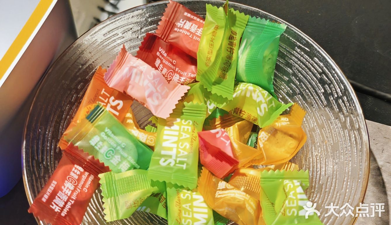 品味贵州特色美食，就来黔烙莊吧！