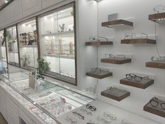 -翰佐蔡司小乐圆·依视路星趣控·暴龙眼镜折扣店