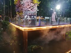 -二荆条·蜀鲜汇城市森林火锅