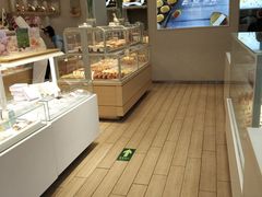 面包甜点陈列柜-好利来(东四店)