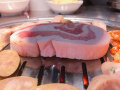 超厚五花肉-韩聚屋韩国烤肉餐厅(新北万达店)