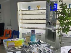 -视野联行眼镜蔡司·依视路官方授权店(顺城店)