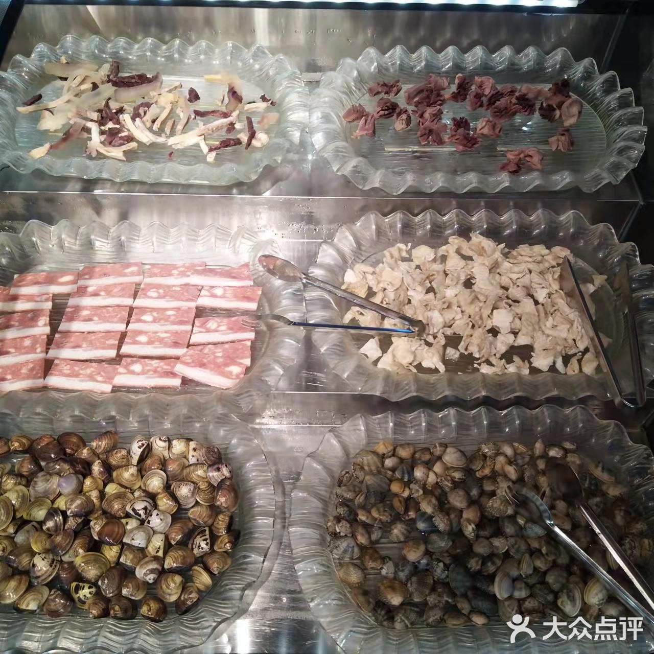 鲜切黄牛肉吃到爽的百元自助火锅，冲鸭！