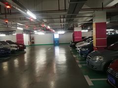 -龙湖天街-停车场