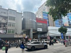 -广州壹马服装广场