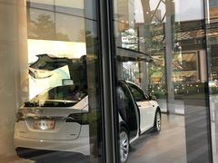 -TESLA 特斯拉(广州天环广场体验店)