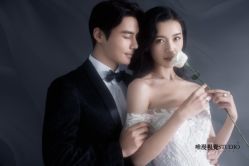 现代简约-巴黎婚纱摄影工作室