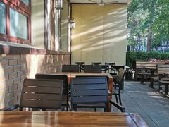 景观位-申德勒加油站餐厅(三里屯北小街店)