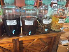 -果松木炭酸菜铜火锅·外婆参鸡汤