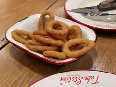 炸洋葱圈-Tube station站点比萨(王府井百货店)