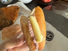 红豆黄油软法棍-GONTRAN CHERRIER·GC可颂(朝阳大悦城店)