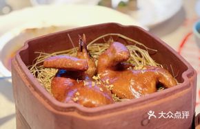 Golden Osmanthus Smoked Young Pigeon