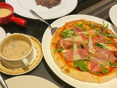 -怡豪大饭店·49楼旋转自助餐厅